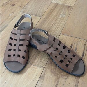 Sesto Meucci suede caramel brown slingback sandal size 8.5.